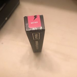 Everlasting liquid lipstick “mother”